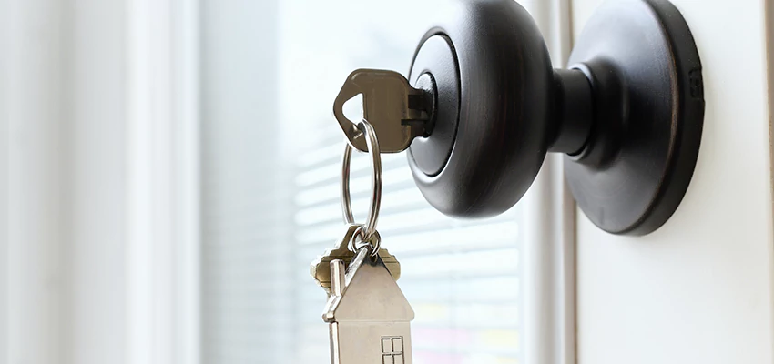 Bifold Door Knob Replacement in Indio, California