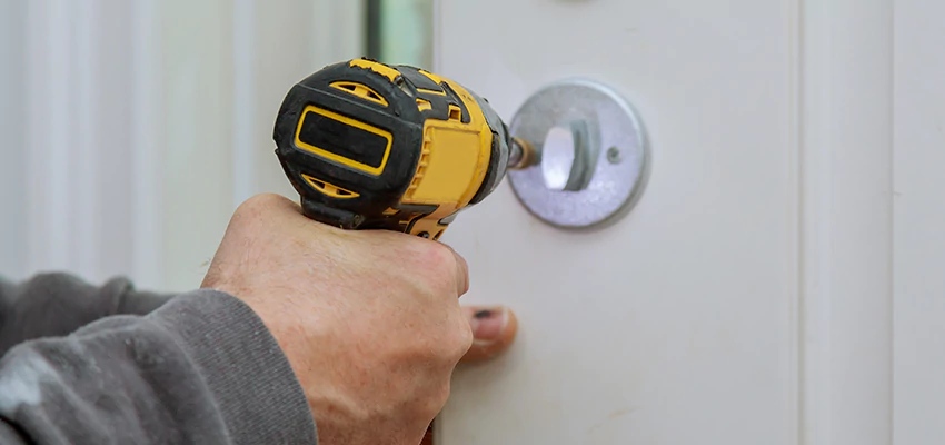 Street Locksmith For Smart Lock Repair in Indio, CA